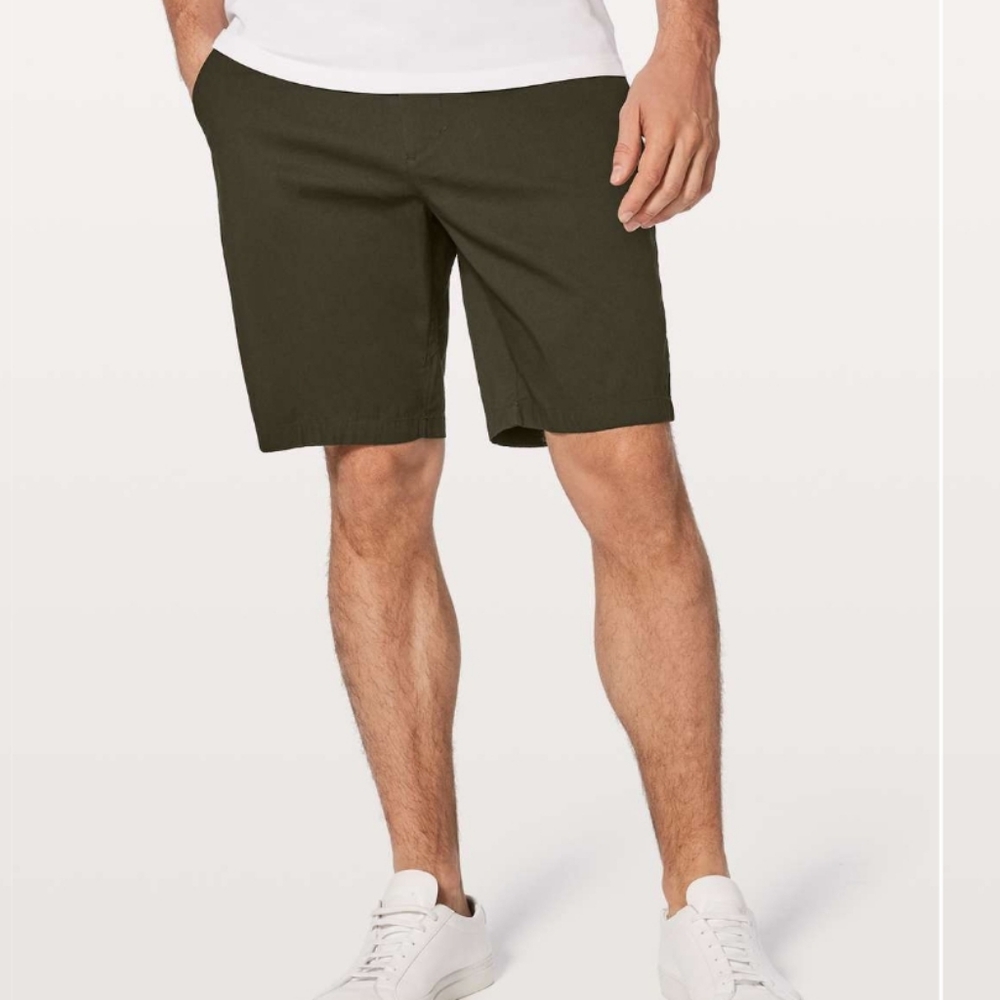 Lululemon Commission Short Slim 

Dark Olive‎ Size 36